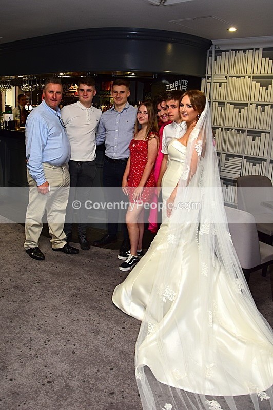 CON-1207 - Toni & Liam