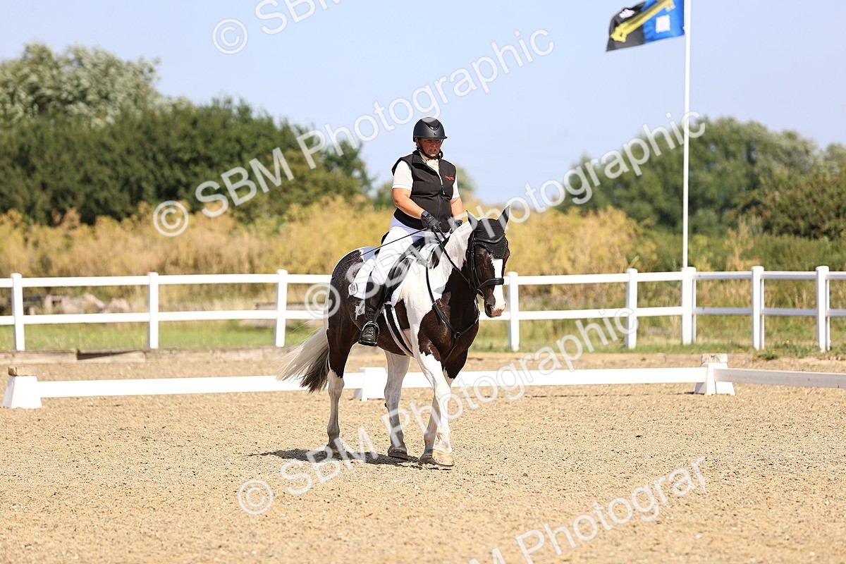 SBM_009254 - Novice 5 - 9.50-10.53