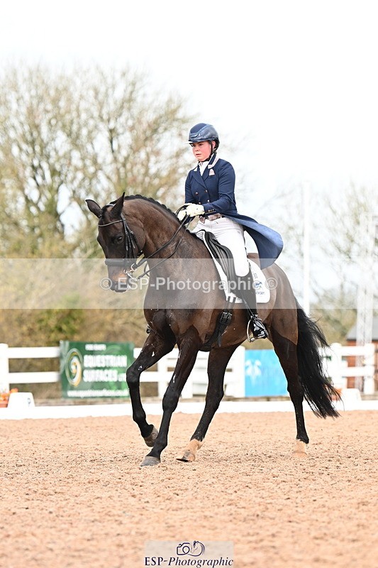 240218A-122825-07143 - 160-Abbie.Newbury-Seagry.Firstamour