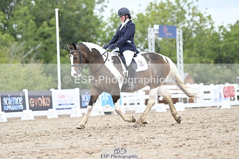 250907-123551-08056 - 080-Rebecca.MorrisSally.XIII