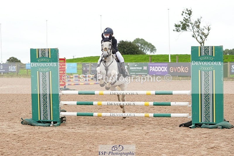 250920-154237-01490 - Cls 21 Pony Intro 80cm Derby