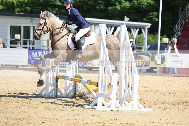 3E7A9115 - Class 6: Senior 60cm