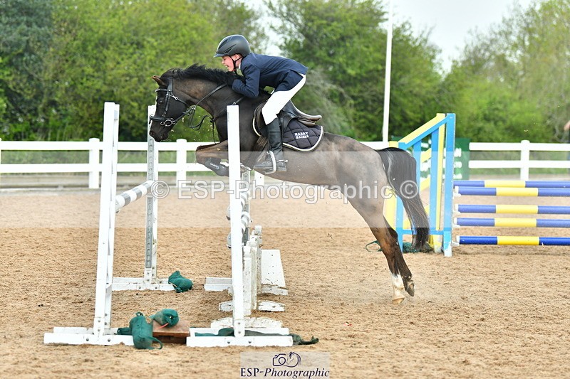 230514A-104640-02326 - Cls 22 Pony Discovery & 90cm Open