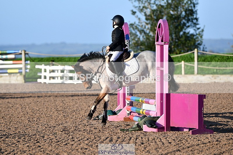 241026A-090353-00359 - SAT Cls 19 Clear Round 50cm