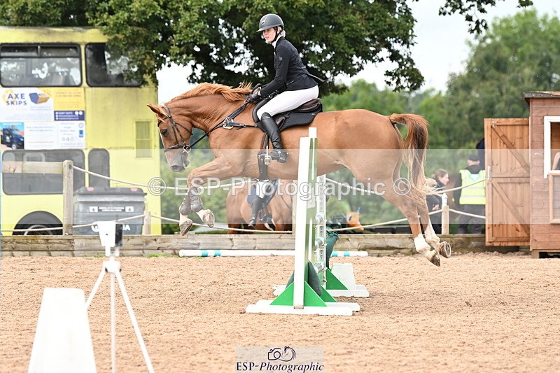 240908A-133412-04016 - Cls 15 U21 Intro 90cm-1.00m  Team Comp