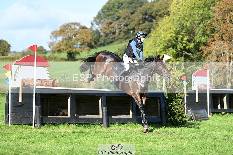 251024A-124929-11725 - B-142-Harry.Hodge