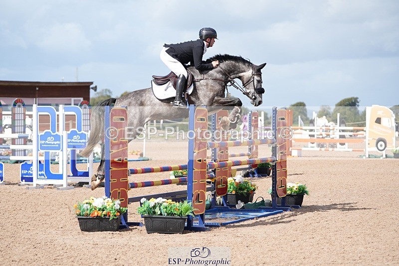 250913-114647-06734 - Cls 15 Snr Foxhunter