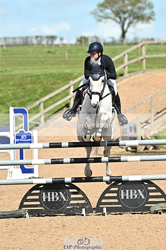 250416-150414-01585 - Cls 6 Foxhunter and 1.20m