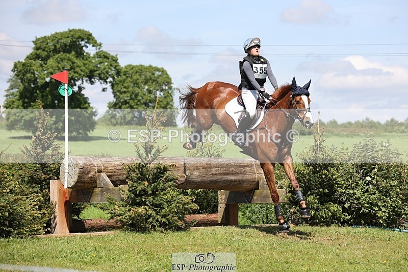 240525-113044-12601 - 355-GLOBAL_EXOTIC-Jemima_Stratton