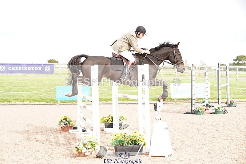 241004A-152254-00964 - Fri 04 Snr Fox & 1.20m Open