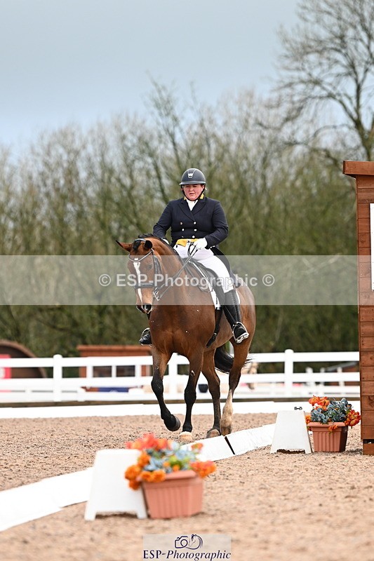 240218A-093930-05181 - 201-Emily.farleigh-Wake.up