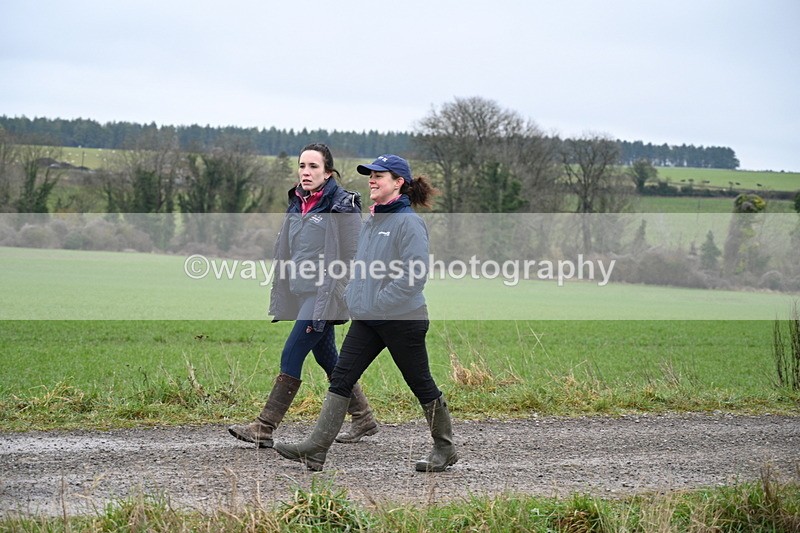 WJ7_9687 - Walk out..