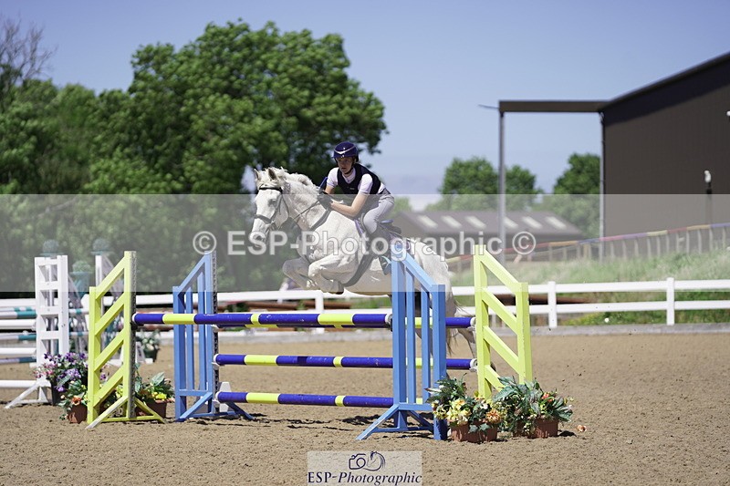 230624A-143130-01876 - Cls 25 Pony Newcomers & 1m Open