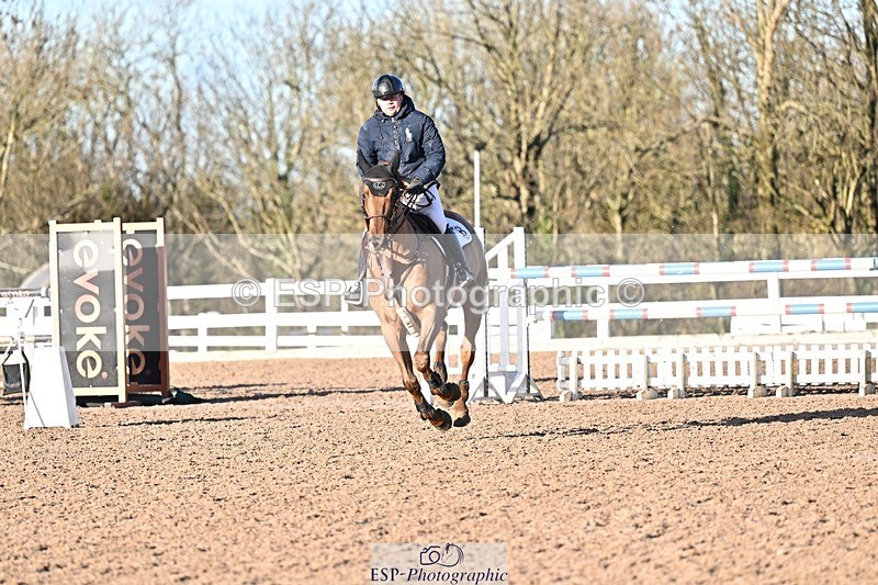 251203-135809-00761 - Cls 5 Foxhunter and 1.20m Open