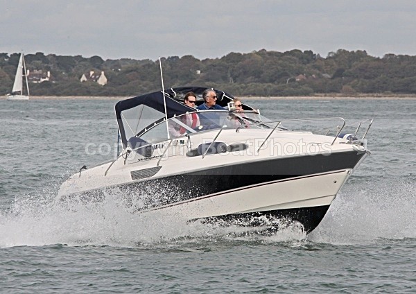 091004 MAY IMG_0931 - Motorboats - Open