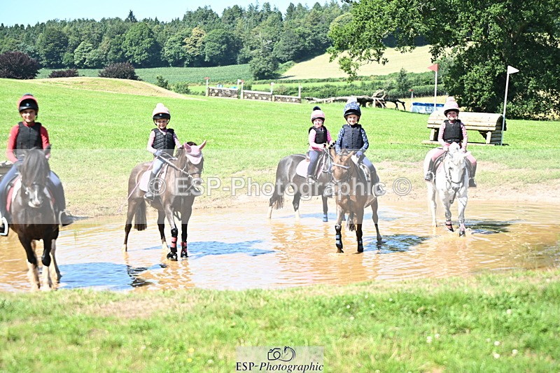 240729B-150423-03099 - Abbie's Group XC