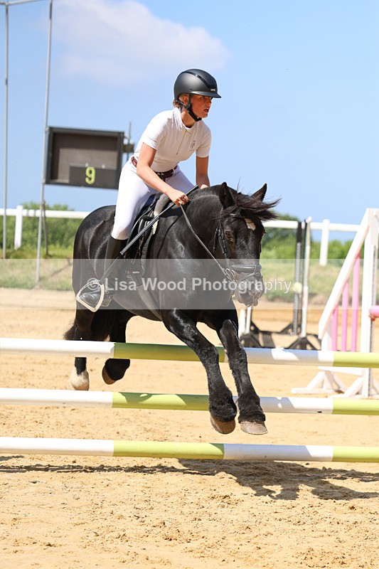 3E7A9671 - Class 8: Senior 80cm