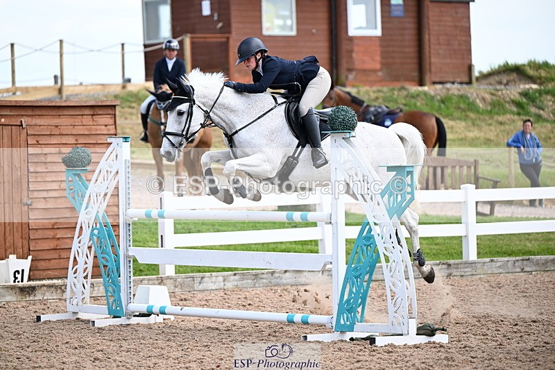 240605A-145726-00833 - Cls 4 Newcomers and 1.10m Open