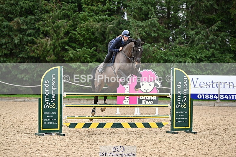 250201A-124457-00680 - Cls 03 Local Horse 110cm