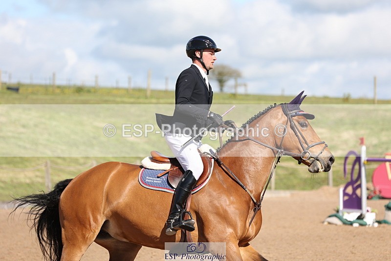 240419A-154531-08916 - Cls 10, 2 Star Big Tour 145cm  15.45 to 16.35 break