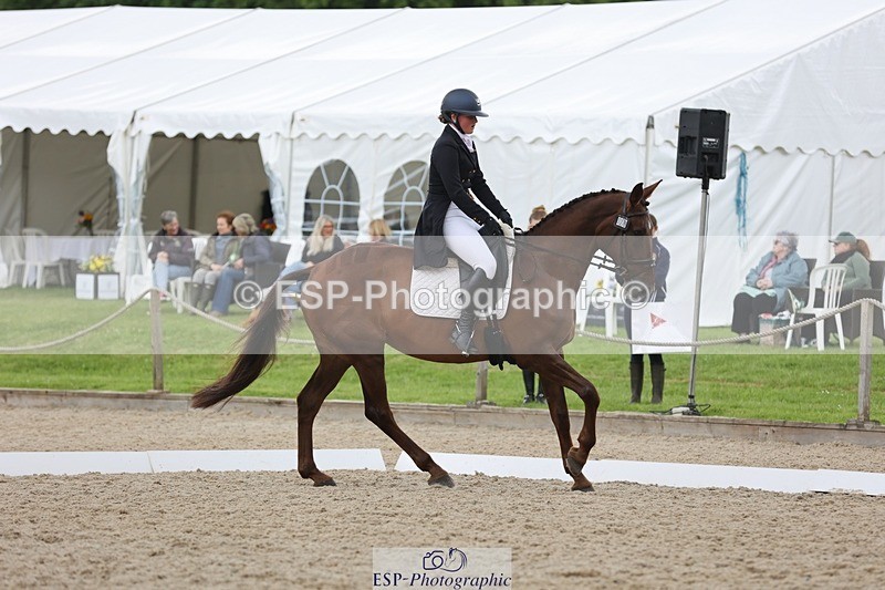 240524-141023-09679 - 279-MHF_LADY-Poppy_von_Maltzahn