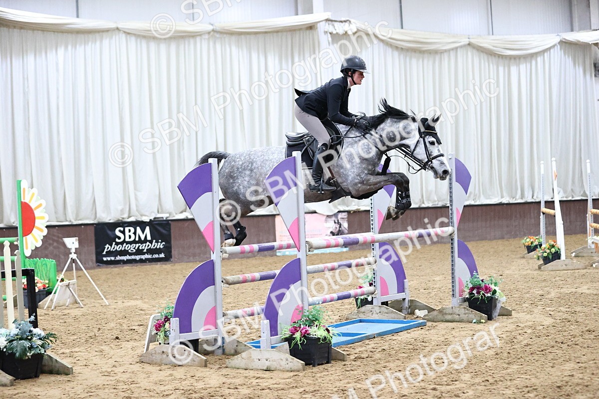 SBM_006010 - Class 16 - Senior Newcomers - 1.10m Open