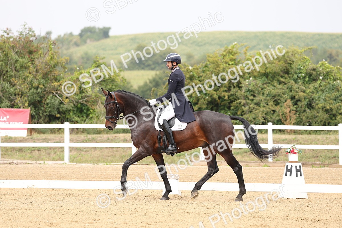 SBM_007085 - Class 9 - FEI INT I - 13.37-14.33