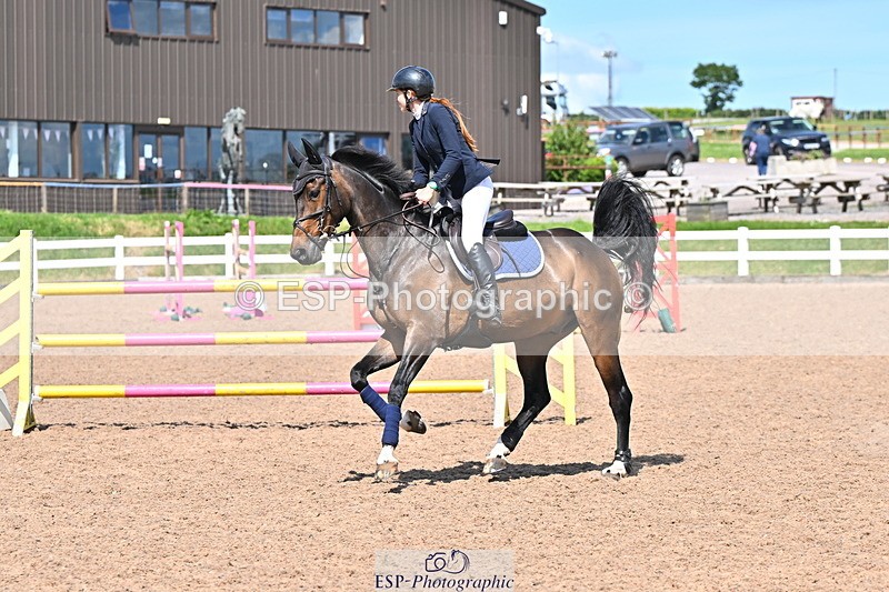 240619A-154643-00964 - Cls 5 Snr Foxhunter and 1.20m Open