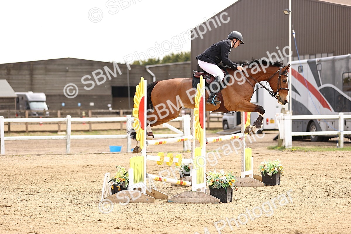 SBM_002439 - Class 11 - Senior newcomers - 1.10m