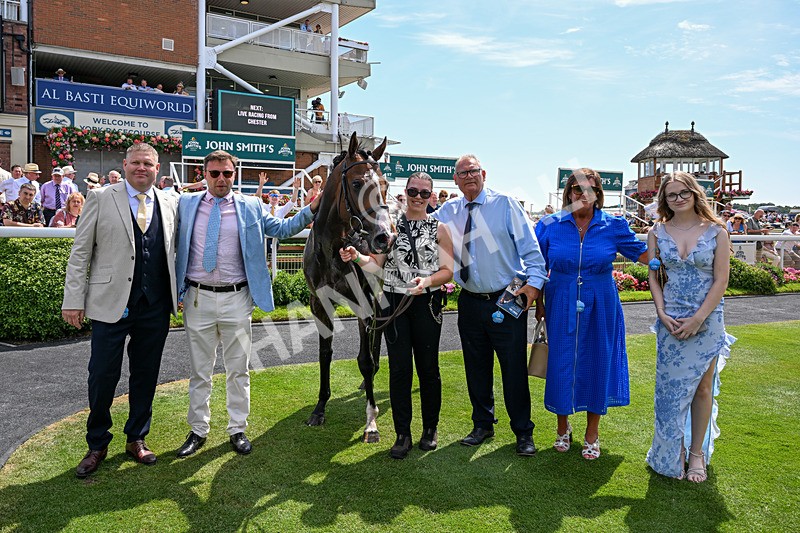 110726-Race 1-Big Cigar-1642 - Race 1 14.02pm John Smith's Nursery Handicap