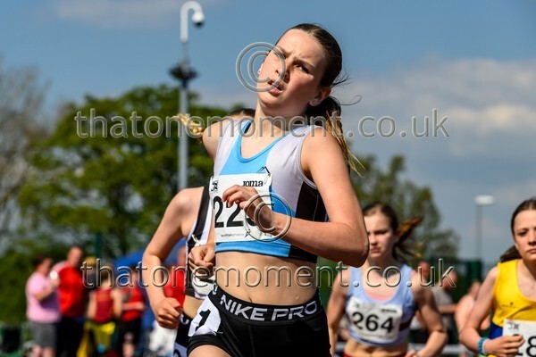 West25Sat-910576 - Track Female Set Two