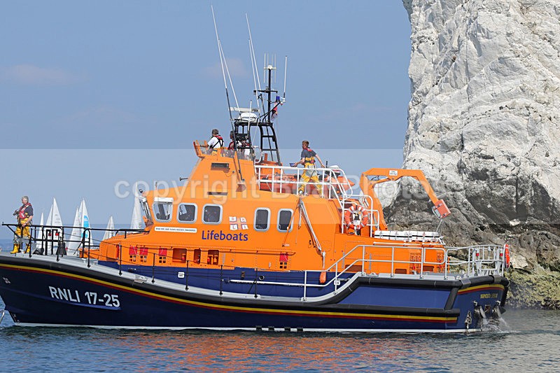 140621 RLNI 17-25 AS27A0853 - ROUND THE ISLAND - 21st June 2014