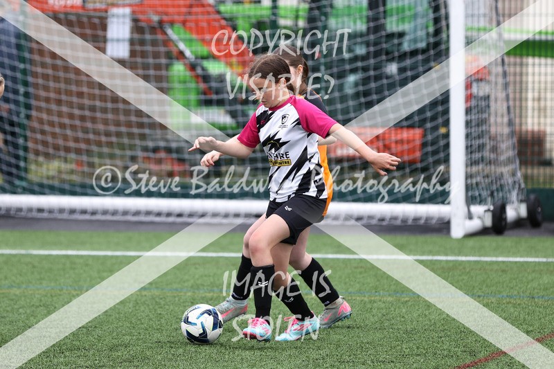 1DX32095 - Sat 6th U12 Girls