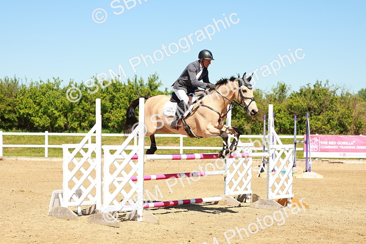 SBM_001205 - Class 4 - Senior Newcomers 1.10m