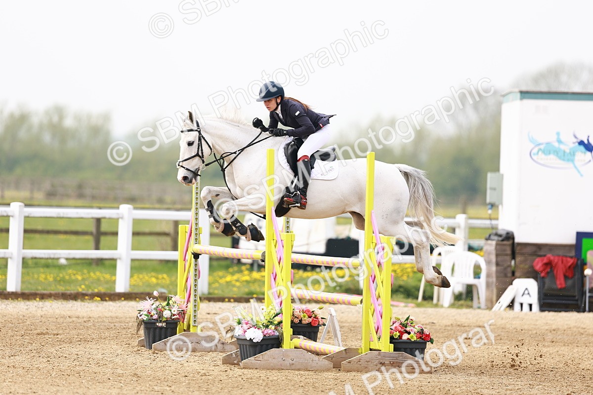  - Class 17 - Senior 1.05m