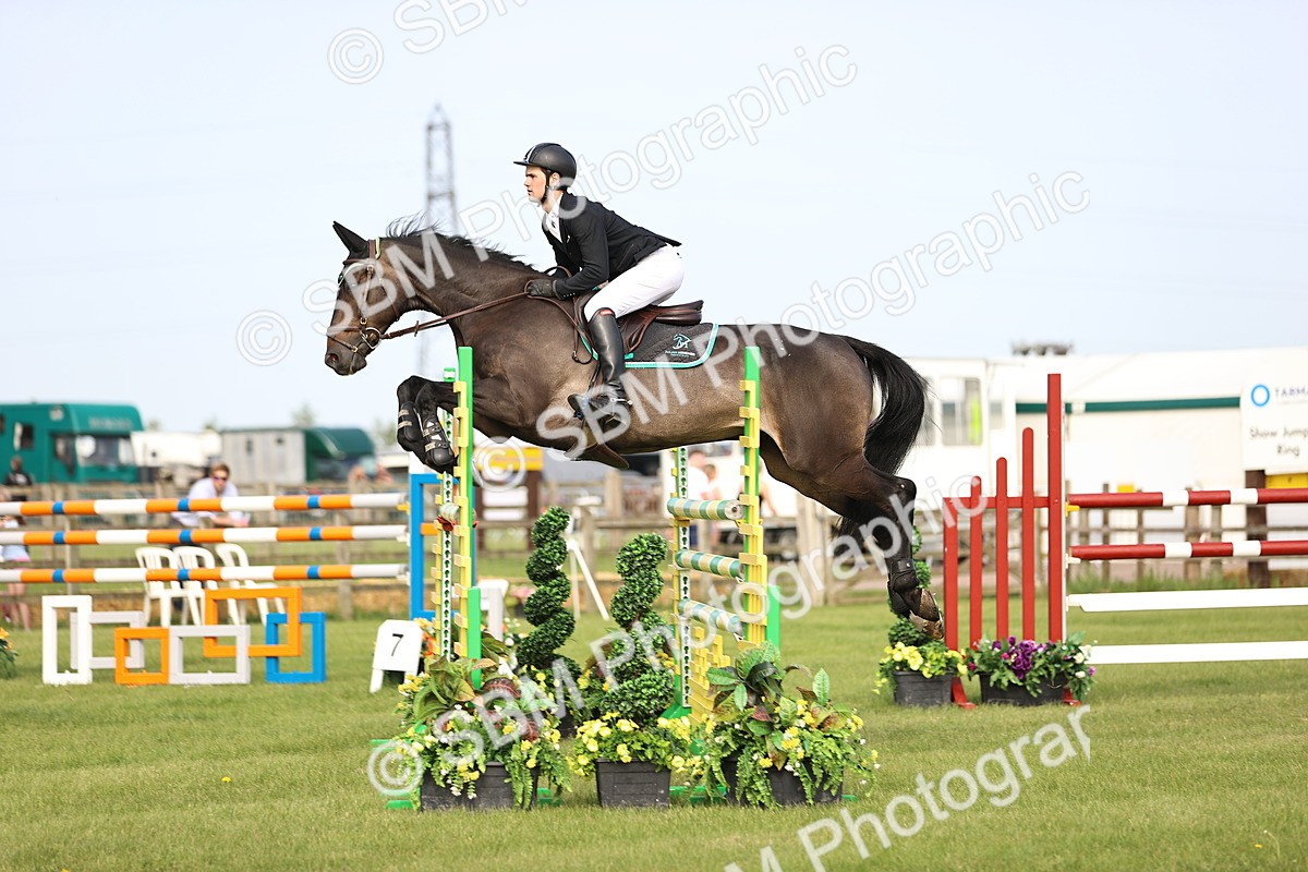 SBM_01142 - Class 200 - Martin Grant Homes Welcome Stakes 1.25m Open