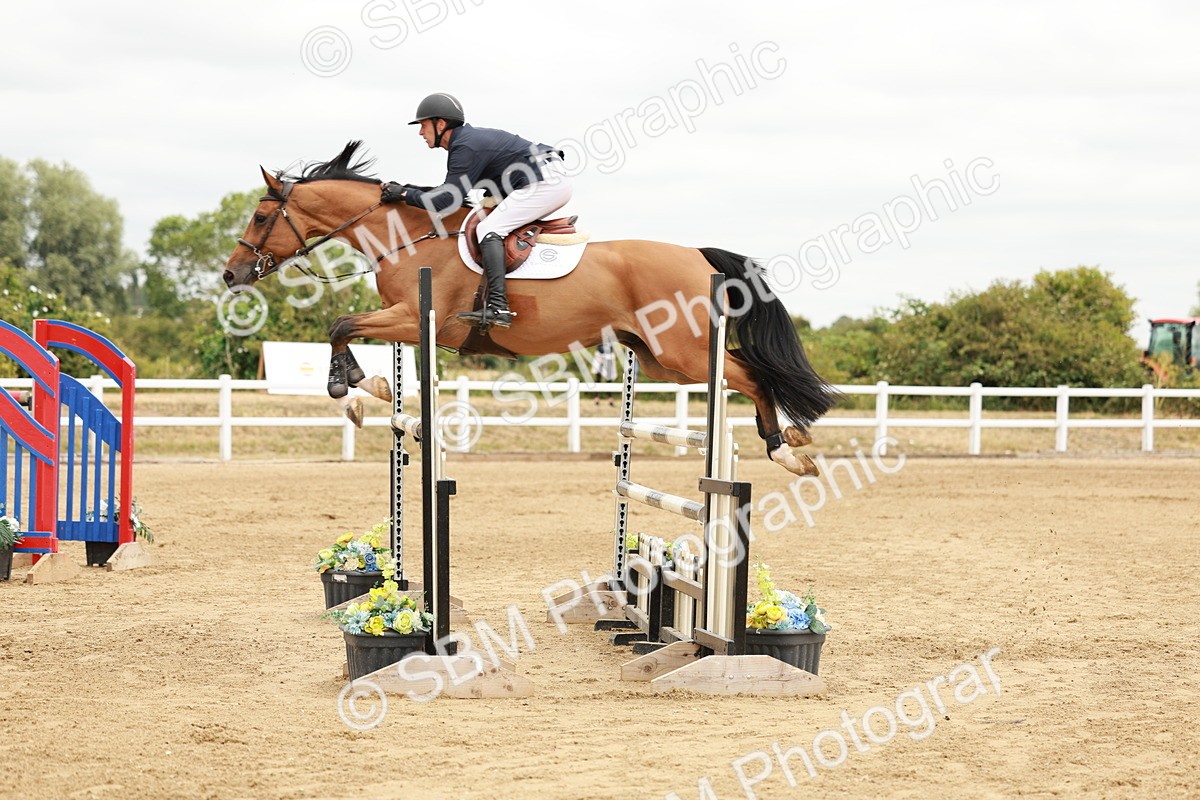 SBM_017673 - Class 21 - Senior Newcomers Championship 2d Rd