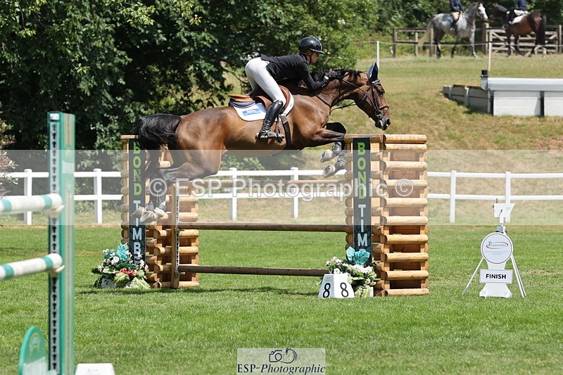 250704A-133725-09824 - Cls 16 Snr Newcomers Jump Off and Presentations