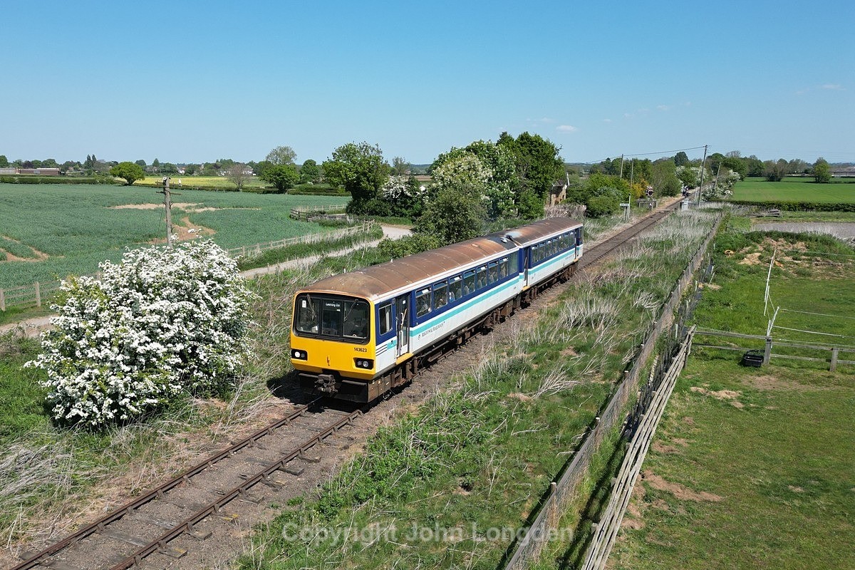 JL - 10.5.25 143623 12:40 Scruton - Leeming Bar, Hamhall Lane West - Latest shots