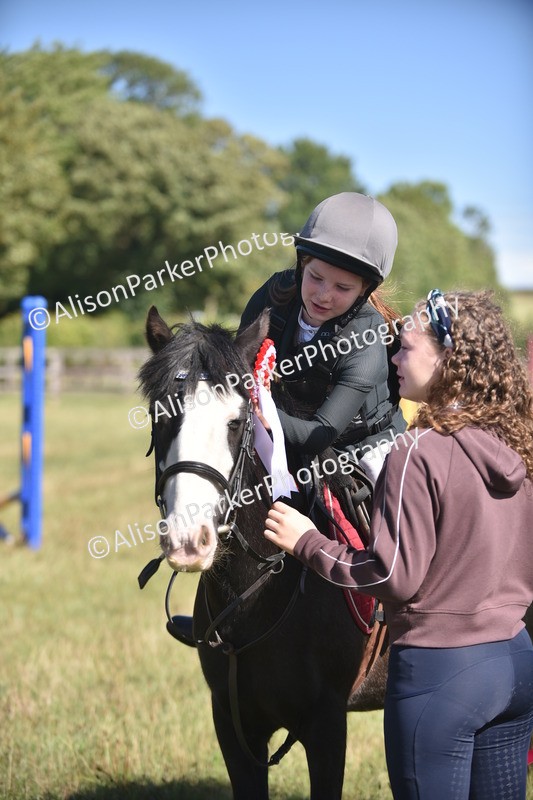 20260906-1010 - Class 7 - Absolute Novice Jumping 35cm