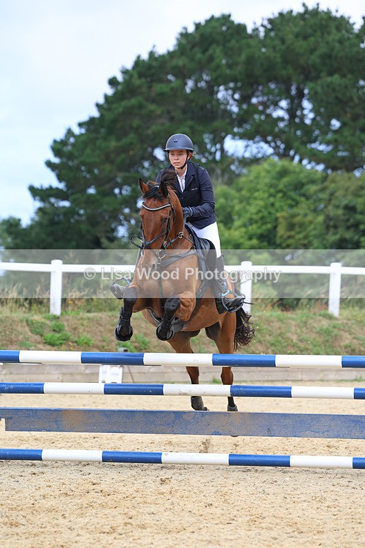 3E7A4799 - Class 4: Senior British Novice/90cm open