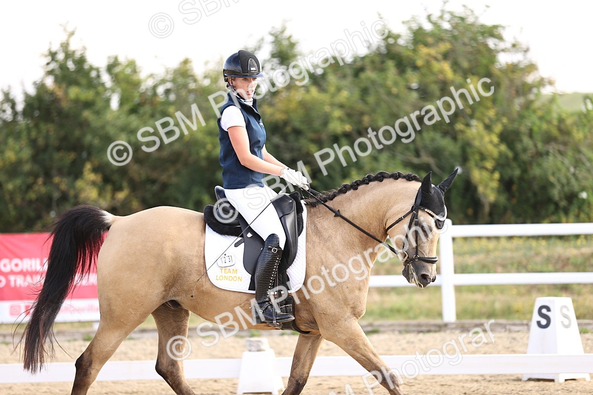 SBM_008542 - Novice 5 - 08.30-9.33