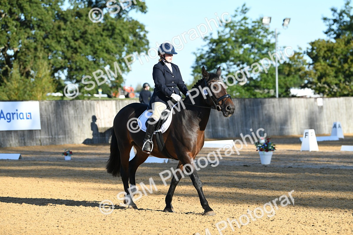 SBM_14392 - D4 - Small Tour Championship - Intro B