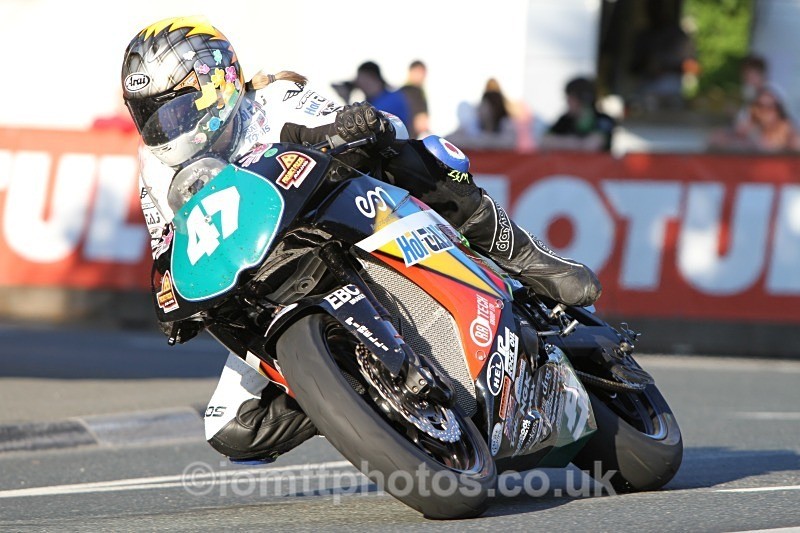  - Saturday Practice Newcomers/Supertwins
