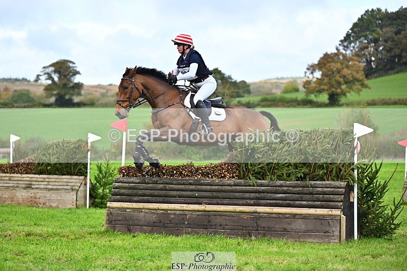 251025A-111403-18325 - E-386-Zara.Head