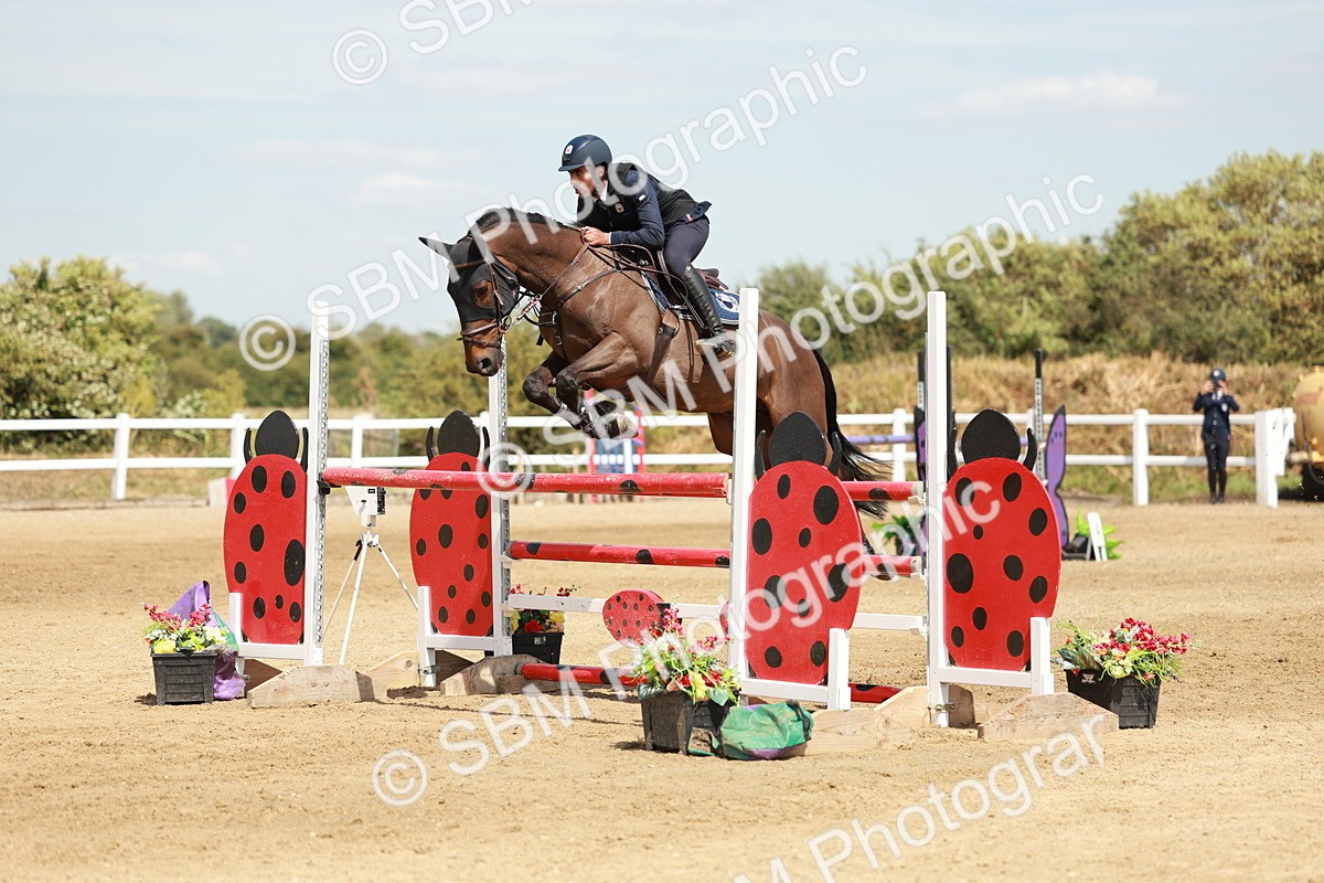 SBM_007811 - Class 4 - Senior Foxhunter - 1.20m Open