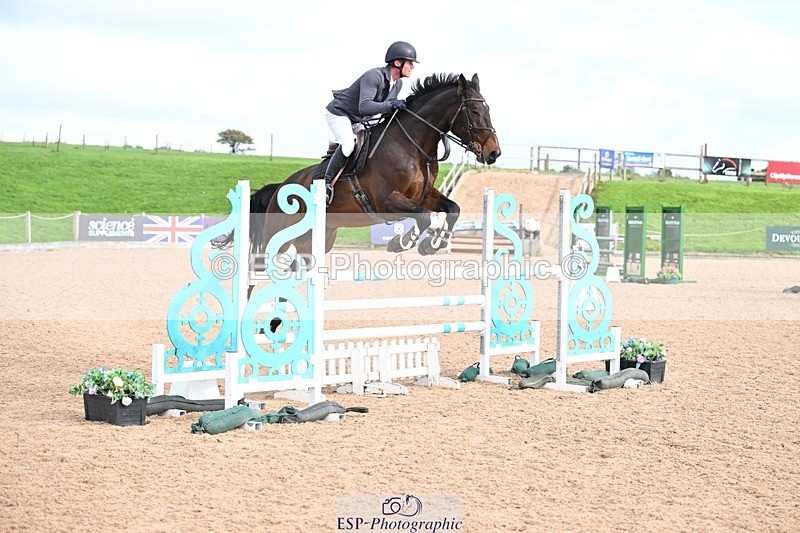 251005-142233-03886 - Cls 21 Newcomers and 1.10m