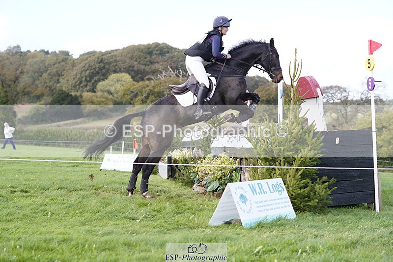 241025-125514-08009 - 130-Imogen.White-BE.TOUCHABLE