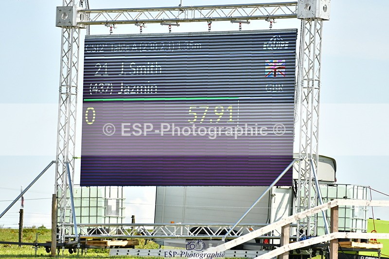 230720A-103502-01897 - Cls 5, 2 Star Medium 1.35m