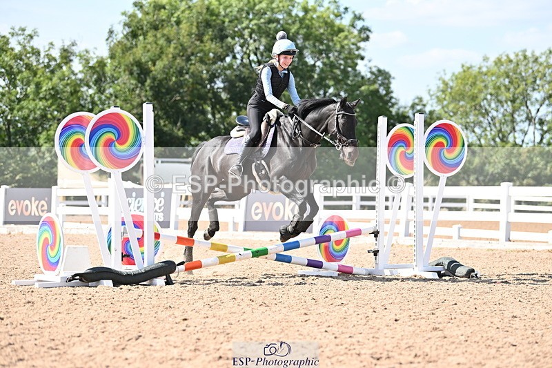 250821B-152806-00548 - Group B - Danielle